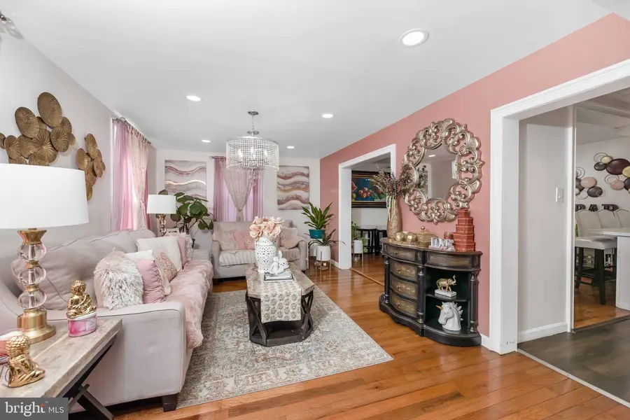 136 Linglestown Rd, Harrisburg, PA 17110 - #2