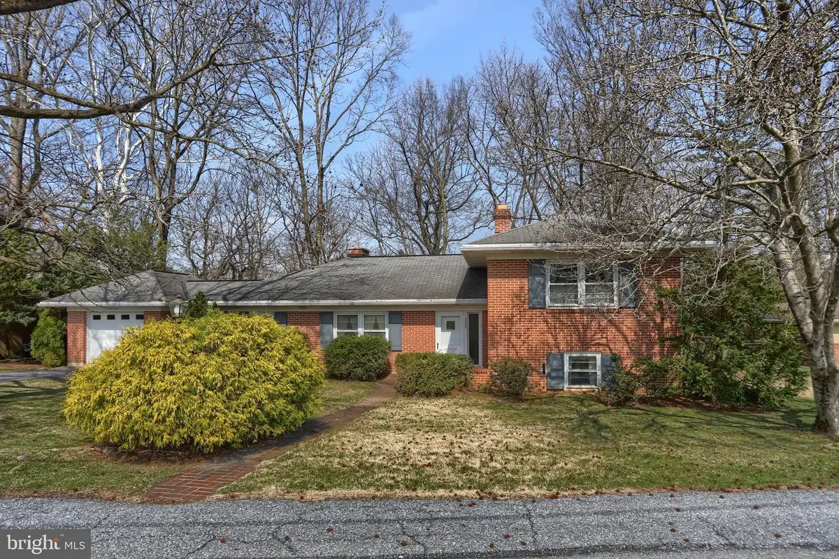 359 E Granada Ave, Hershey, PA 17033 - #1