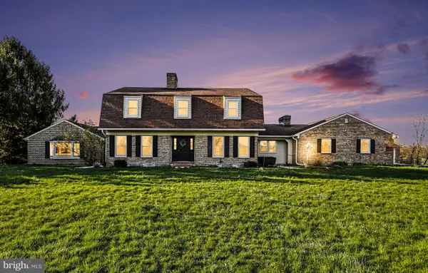 7204 Charles Dr, HARRISBURG, PA 17112