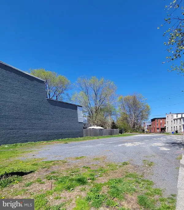 1154 & 1156 Derry St, HARRISBURG, PA 17104