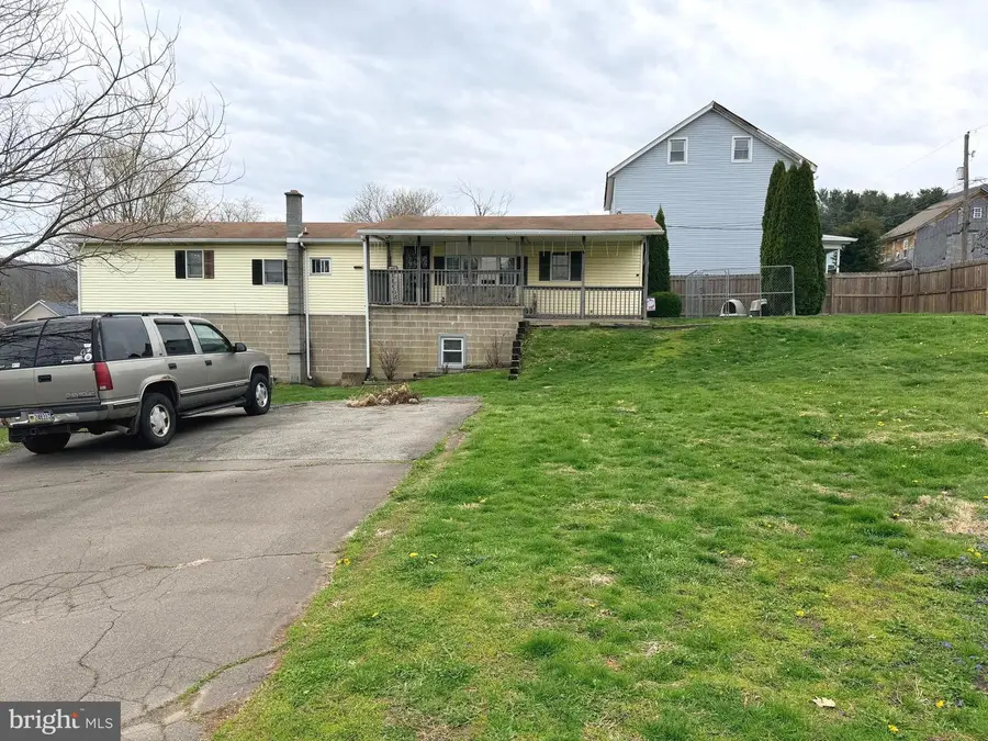 217 Oak St, Wiconisco, PA 17097 - #2