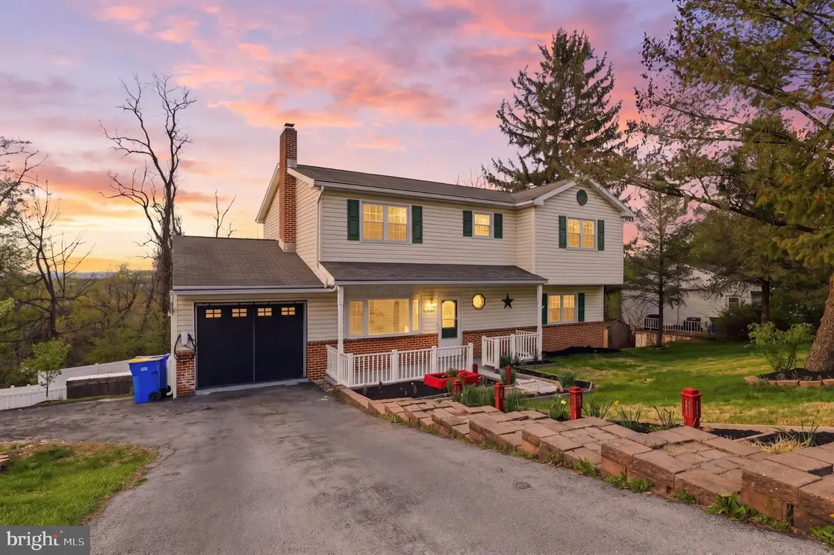 6230 Hocker Dr, Harrisburg, PA 17111 - #1