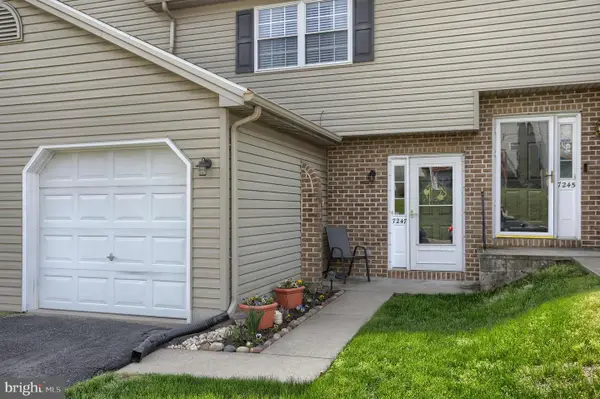 7247 Capital Dr, HARRISBURG, PA 17111