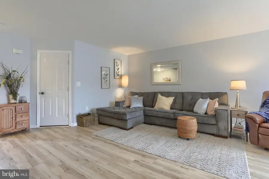 7247 Capital Dr, Harrisburg, PA 17111 - #3