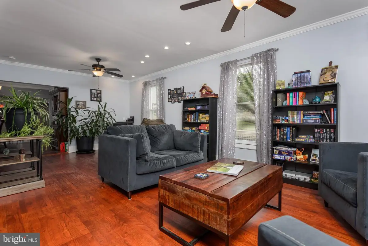 41 S 3rd St, Halifax, PA 17032 - #1