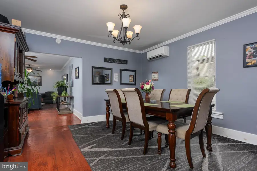 41 S 3rd St, Halifax, PA 17032 - #3