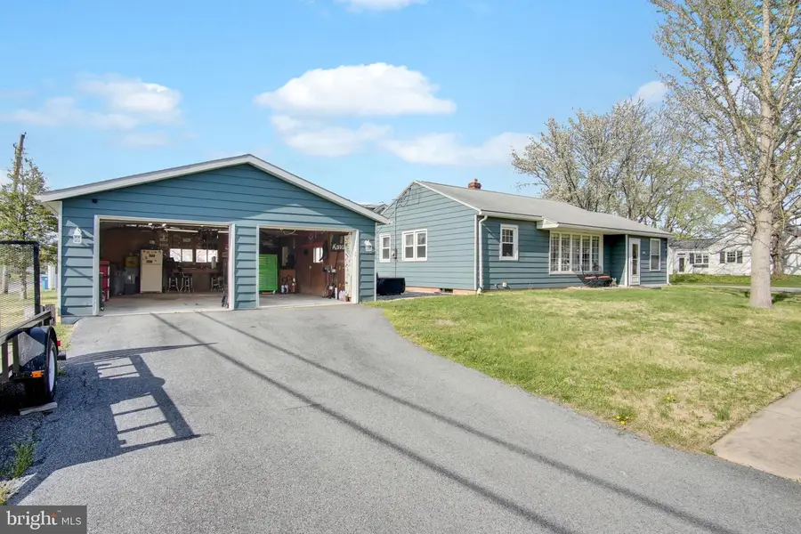 400 Lincoln St, Hummelstown, PA 17036 - #2
