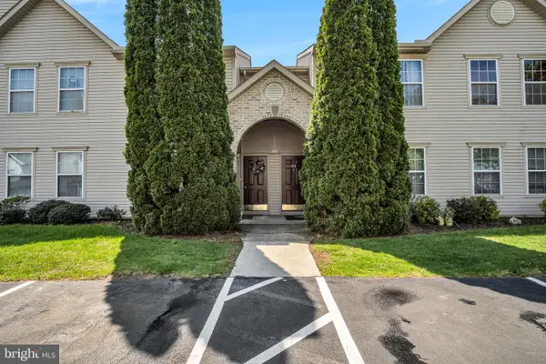 110 Hiddenwood Dr, HARRISBURG, PA 17110