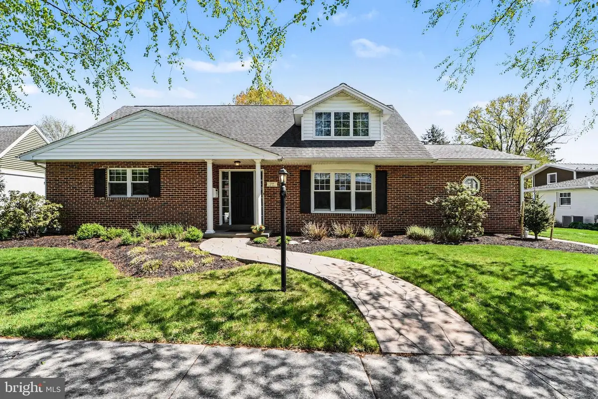 244 Cedar Ave, Hershey, PA 17033 - #1