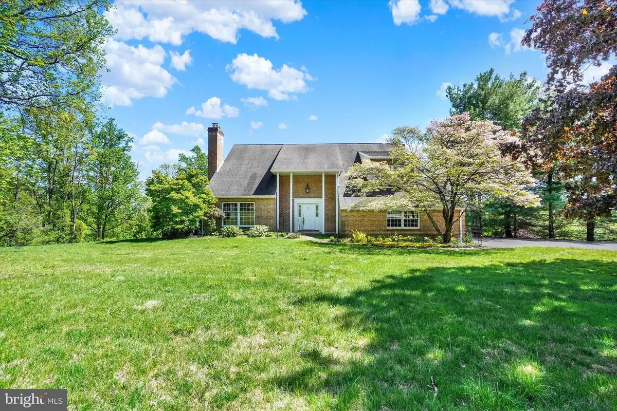 5909 Eshenaur Dr, Harrisburg, PA 17112 - #1