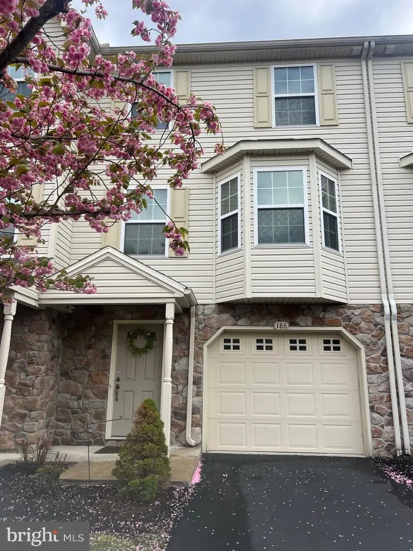 186 Mapleton Dr, Harrisburg, PA 17112 - #2