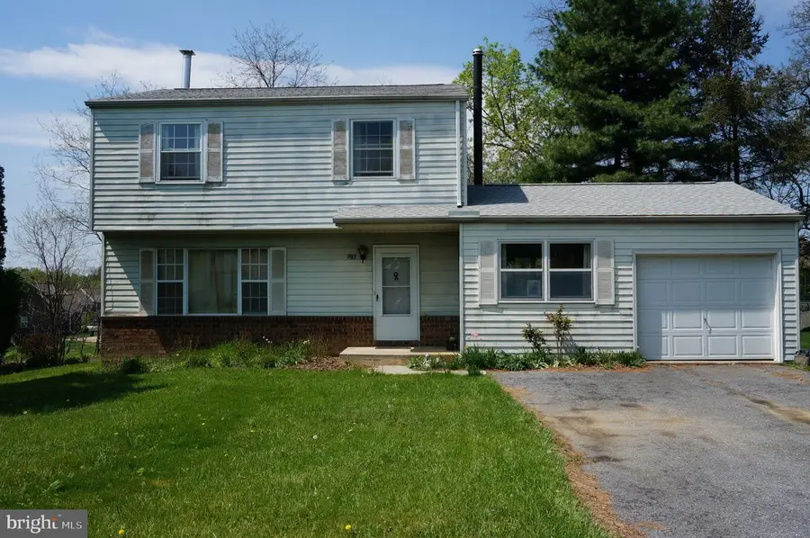 783 Blue Jay Rd, Harrisburg, PA 17111 - #2