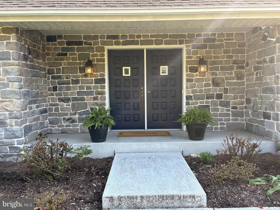 320 Highland Rd, Hershey, PA 17033 - #2