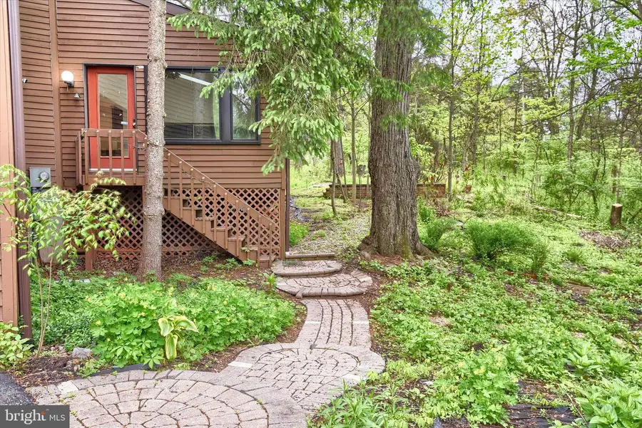 8 Pheasant Dr, Hershey, PA 17033 - #2