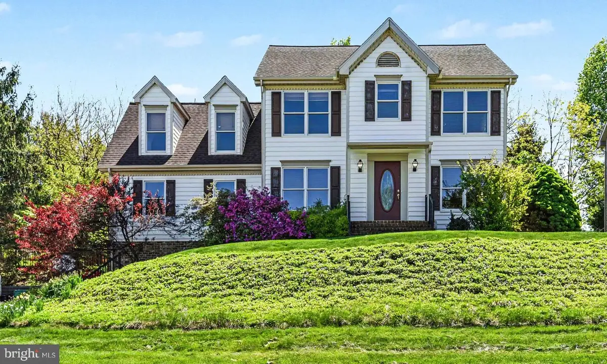 1242 Jill Dr, Hummelstown, PA 17036 - #1