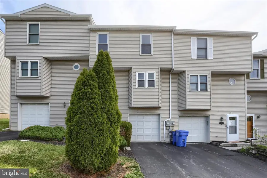 137 Chartwood Dr, Harrisburg, PA 17111 - #2