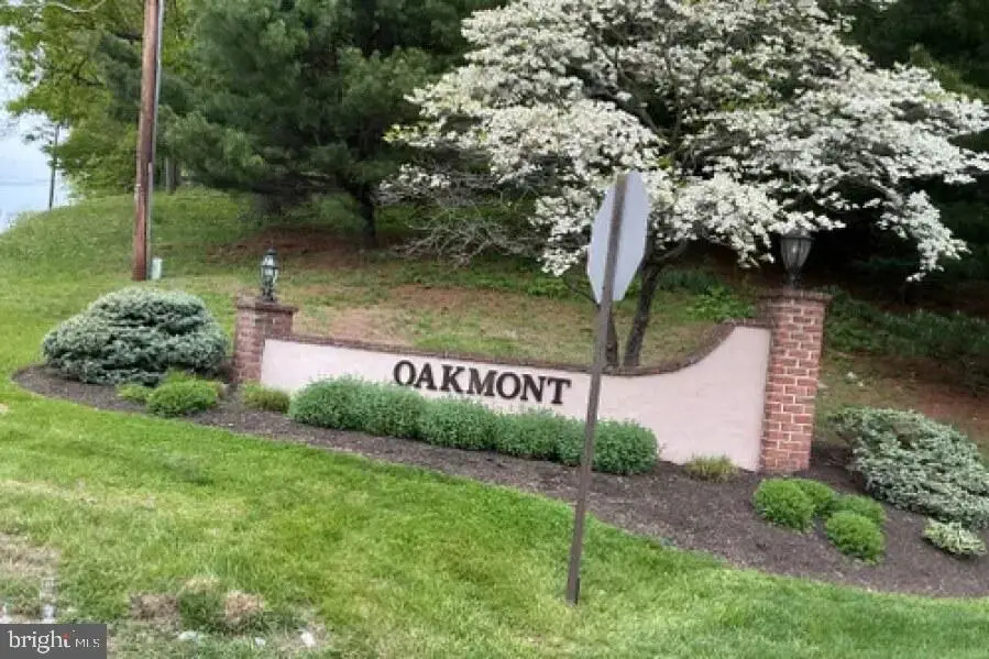 515 Roslaire Dr, Hummelstown, PA 17036 - #2