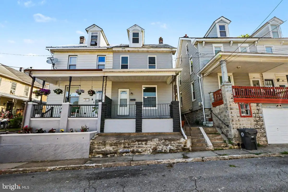 43 Penn St, Steelton, PA 17113 - #1