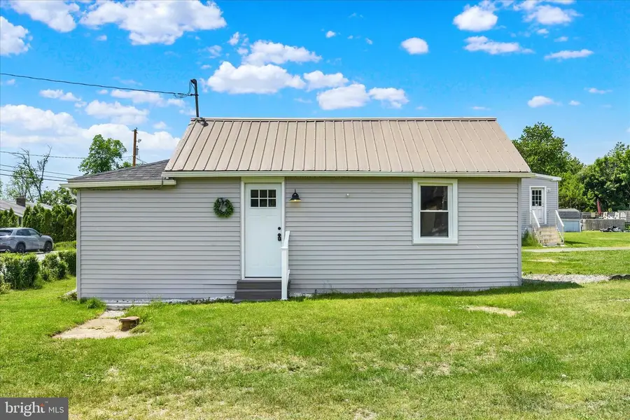 5922 Larue St, Harrisburg, PA 17112 - #2