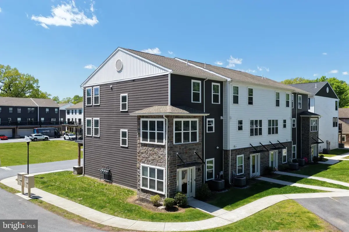 113 High Pointe Dr #50, Hummelstown, PA 17036 - #1