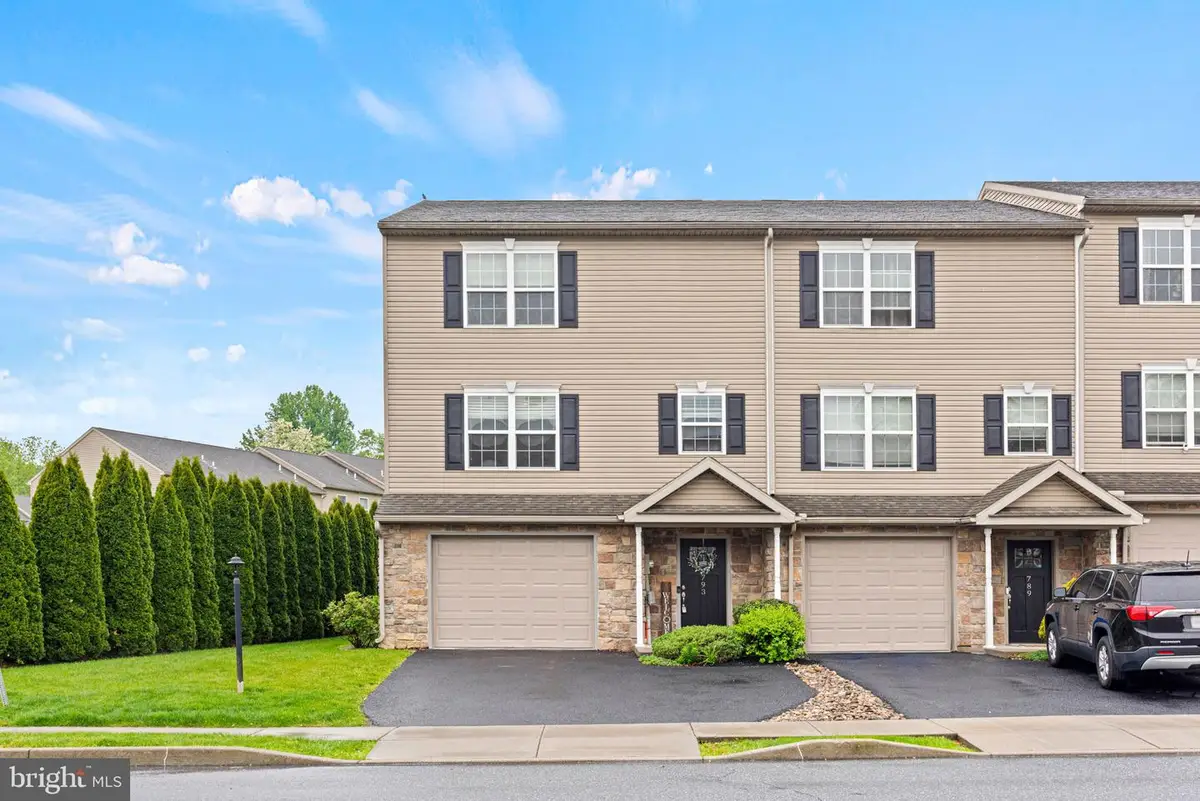 793 S 82nd St, Harrisburg, PA 17111 - #1