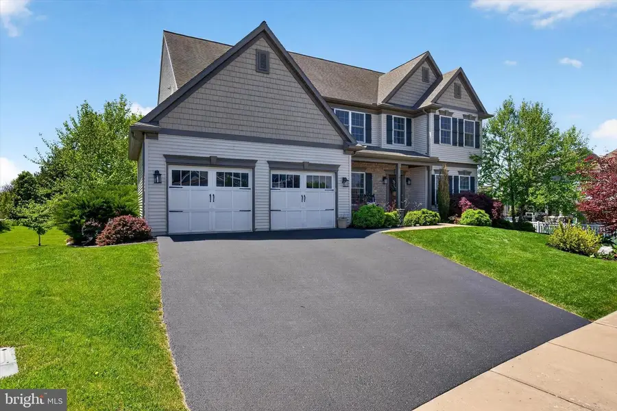 141 Vista Dr, Hummelstown, PA 17036 - #2