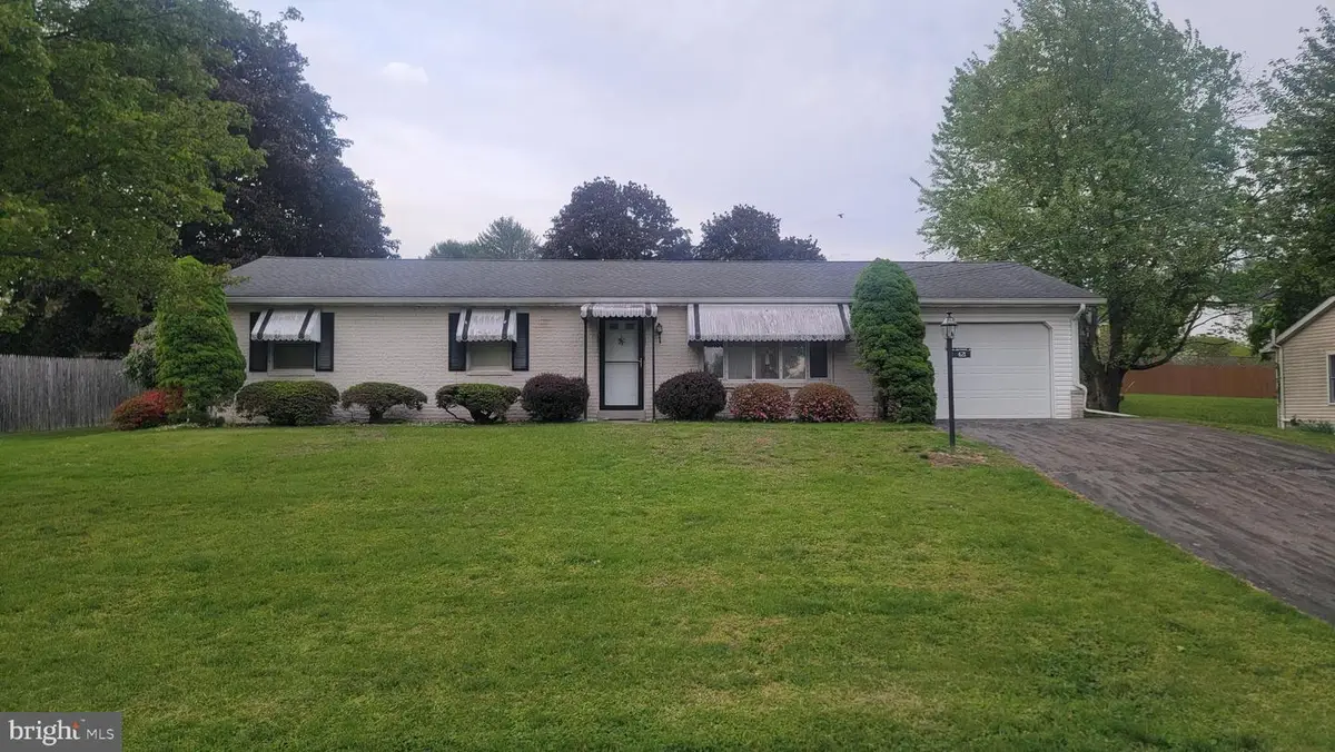 421 N. 3rd St, Halifax, PA 17032 - #1