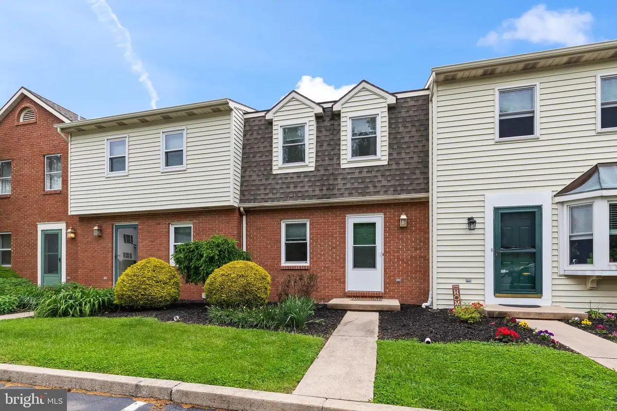 13 Garden Ct, Elizabethtown, PA 17022 - #1