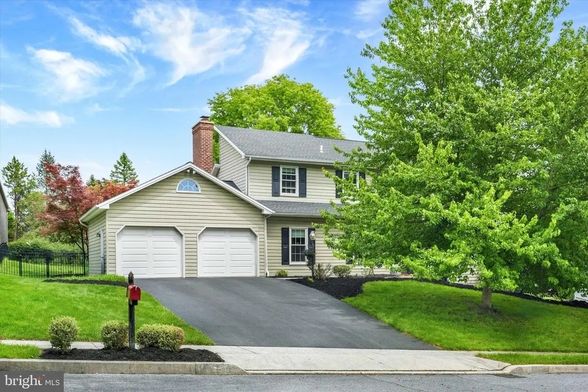 2405 W Bayberry Dr, Harrisburg, PA 17112 - #1