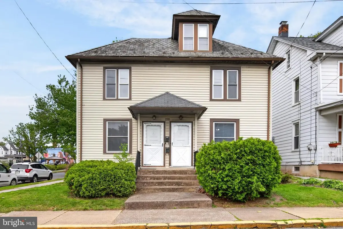 235 S 29th St, Harrisburg, PA 17103 - #1