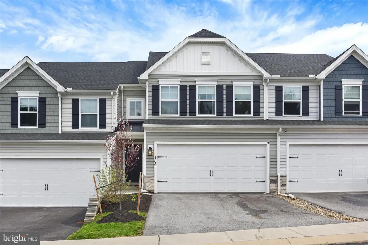 109 Emma Cir, Harrisburg, PA 17112 - #1