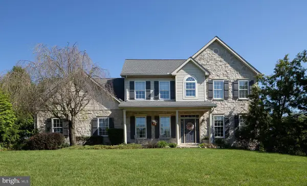 114 Crabapple Ct, HUMMELSTOWN, PA 17036