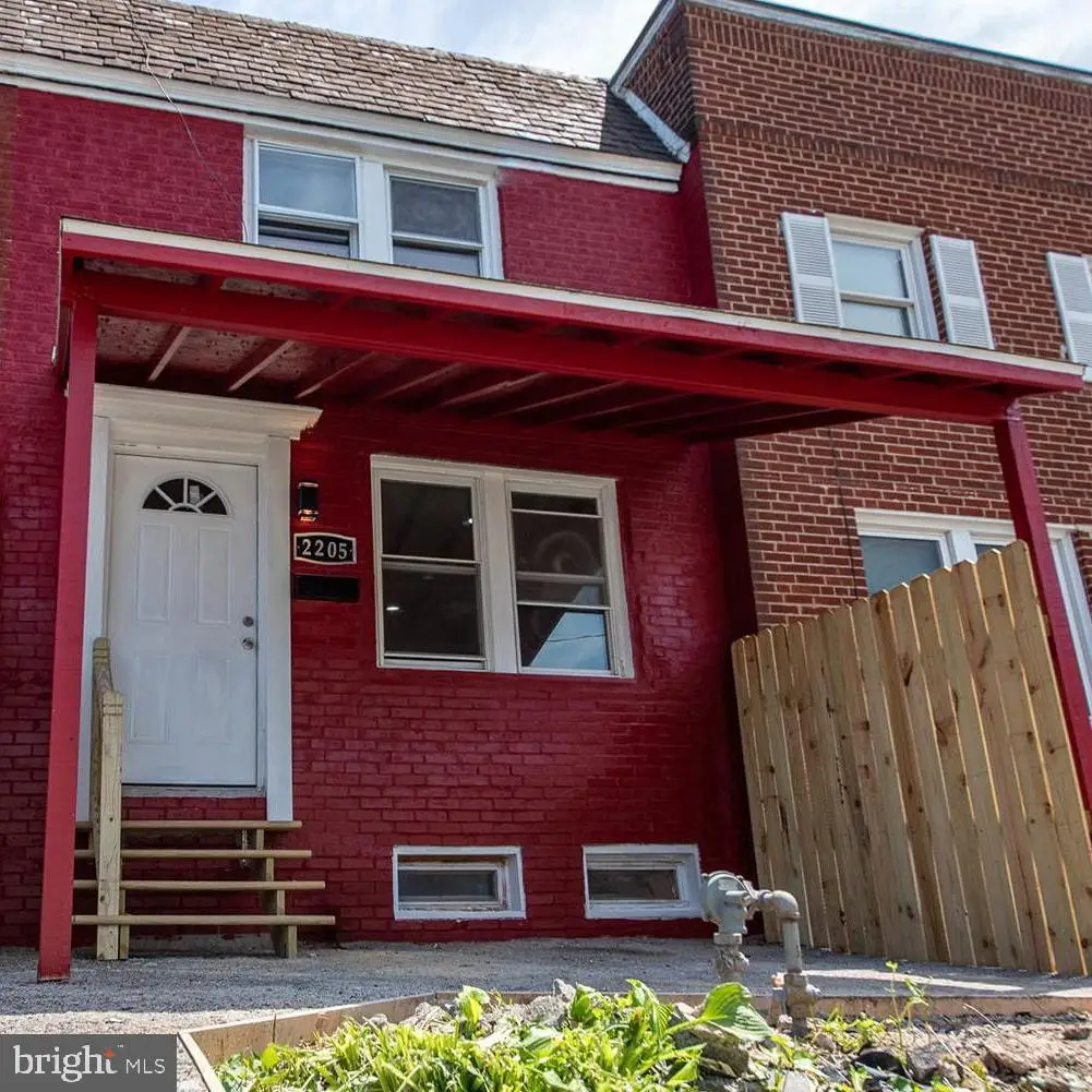 2205 Kensington St, Harrisburg, PA 17104 - #1