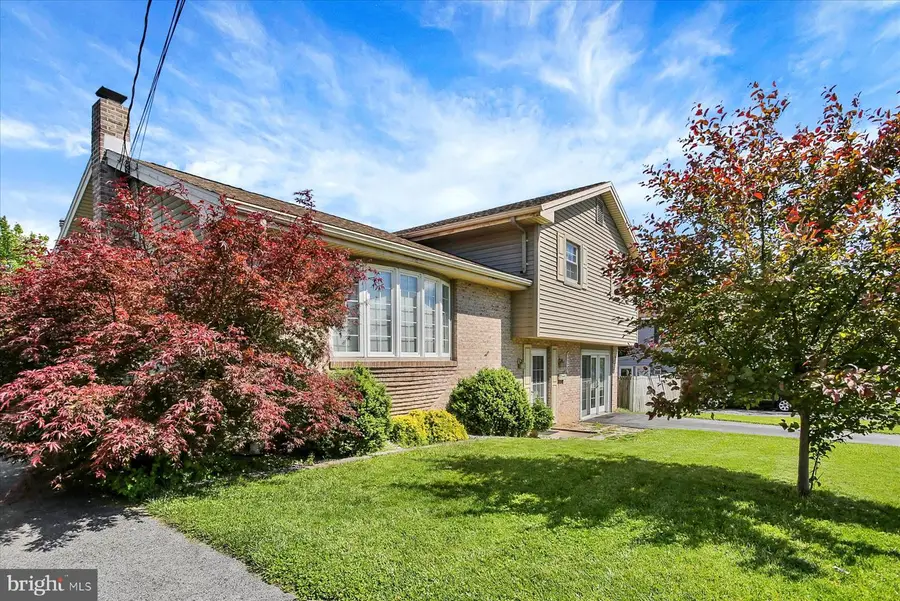 326 R St, Steelton, PA 17113 - #2