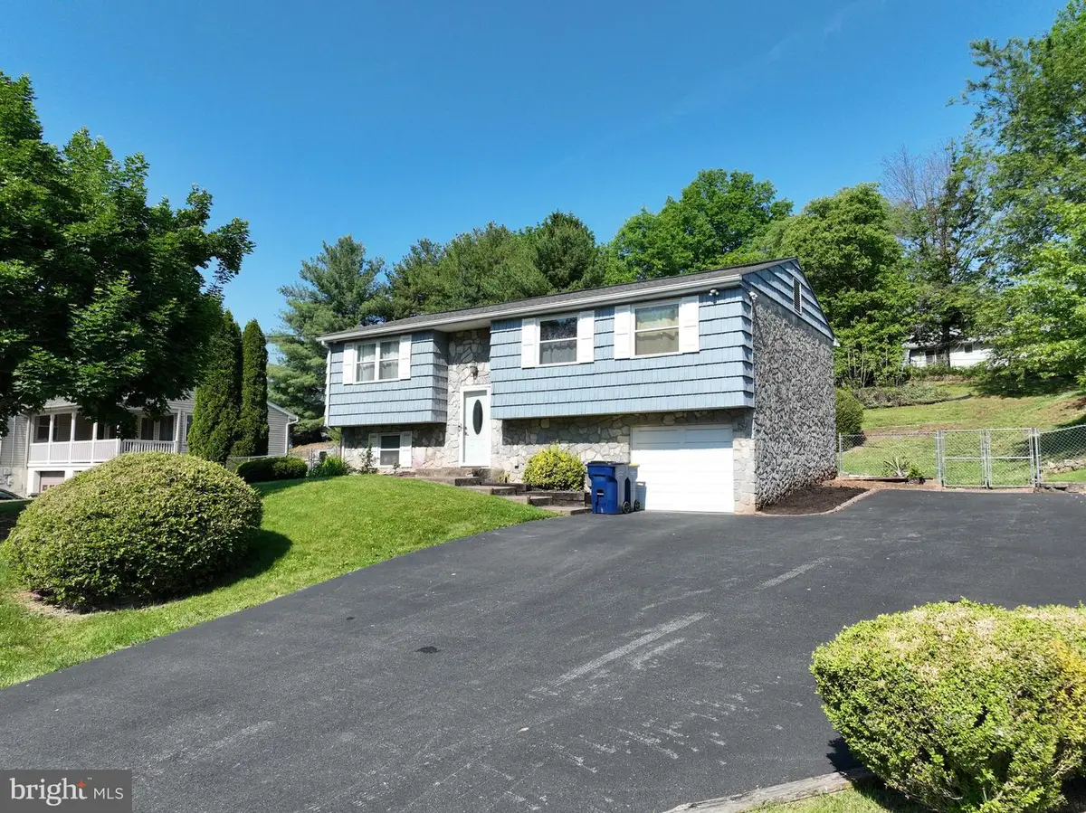 471 Lumber St, Middletown, PA 17057 - #1