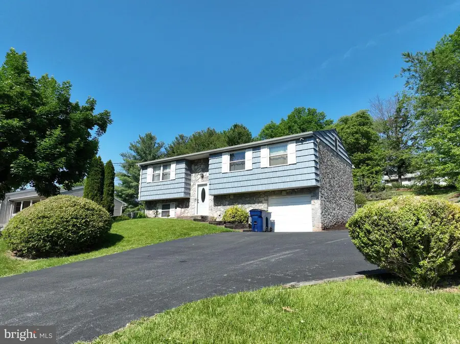 471 Lumber St, Middletown, PA 17057 - #2
