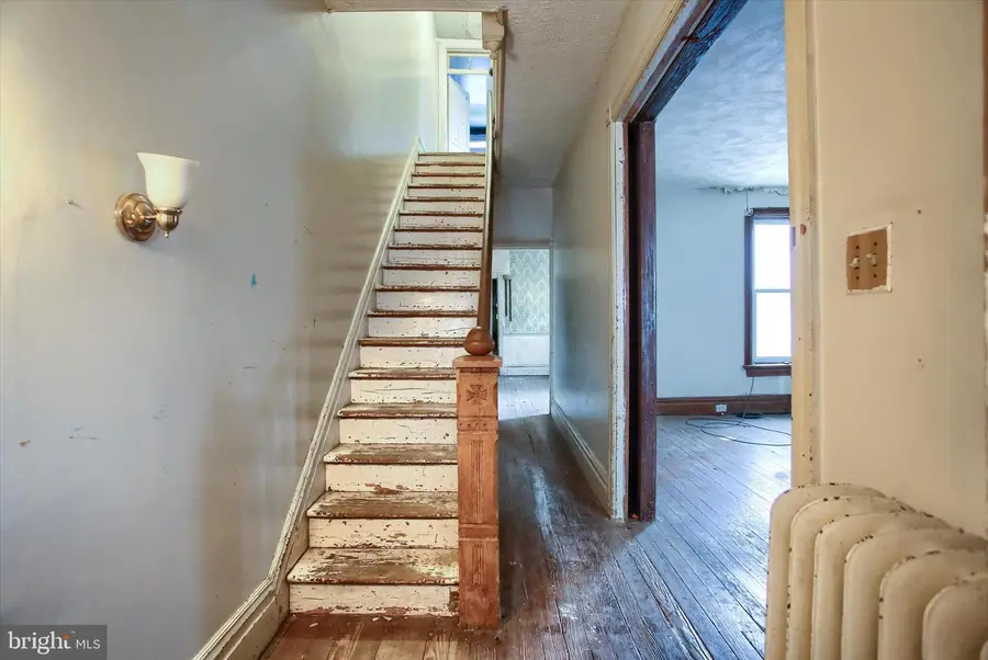 354 Locust St, Steelton, PA 17113 - #3