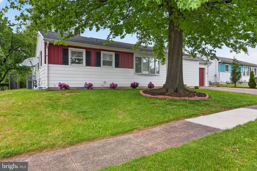 11 Berkley Dr, Middletown, PA 17057 - #3