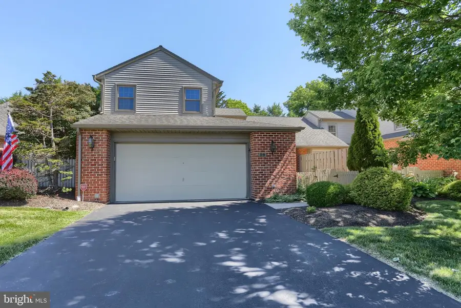 29 Cambridge Dr, Hershey, PA 17033 - #2