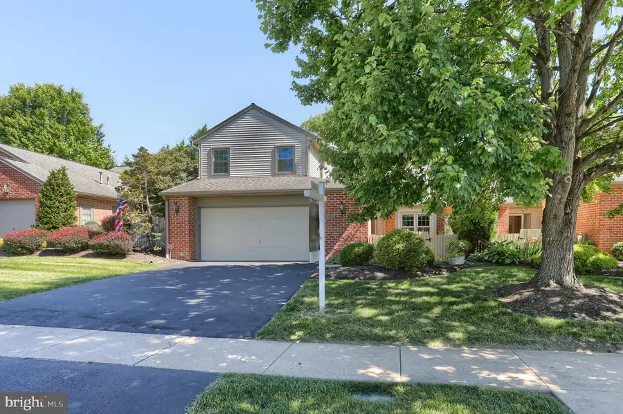 29 Cambridge Dr, Hershey, PA 17033 - #3