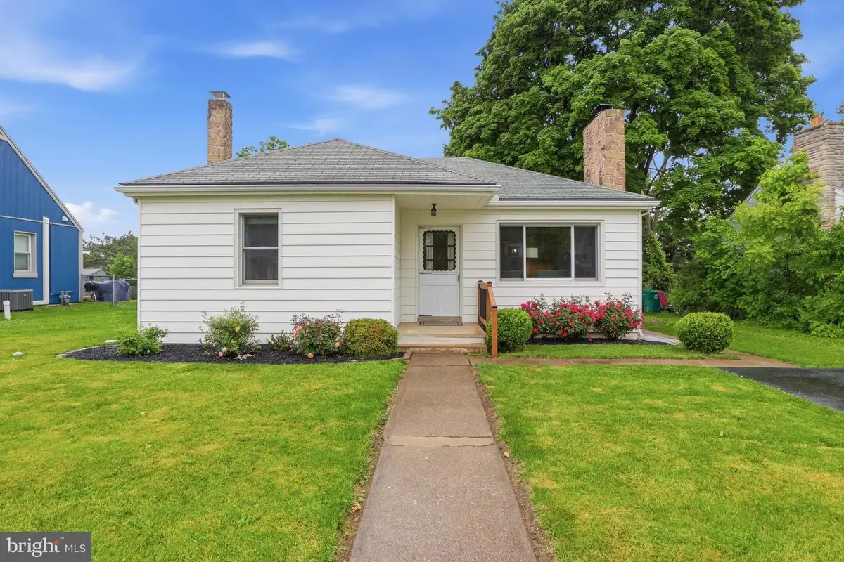 5208 Locust Ln, Harrisburg, PA 17109 - #1