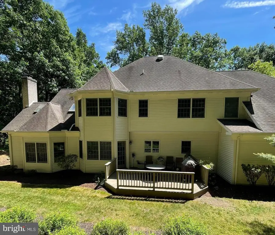 1071 Knoll Dr, Hummelstown, PA 17036 - #3