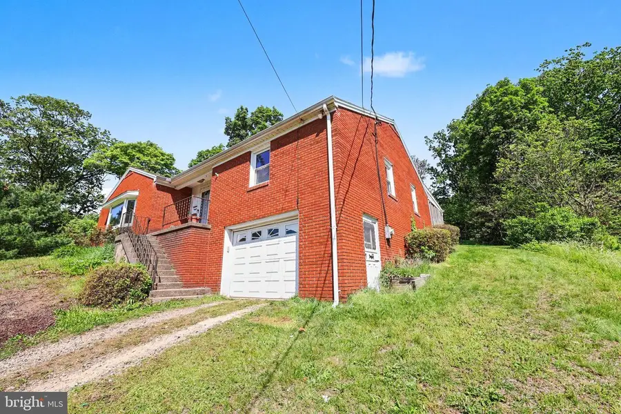 905 Mountain Rd, Dauphin, PA 17018 - #2