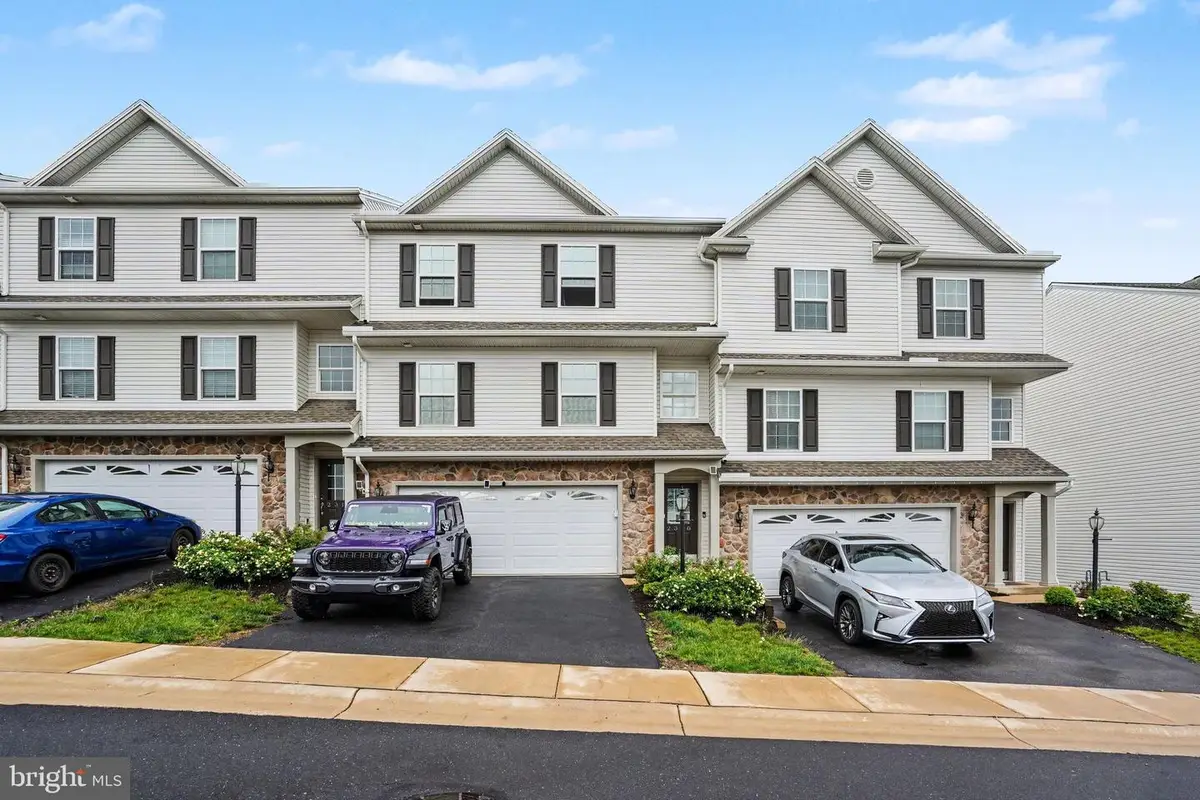 2318 Bartlett Rd, Harrisburg, PA 17110 - #1