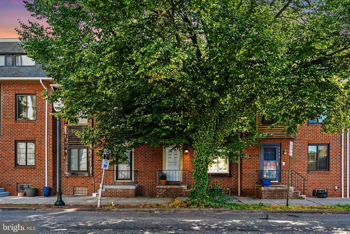 1223 N 3rd St, Harrisburg, PA 17102 - #1