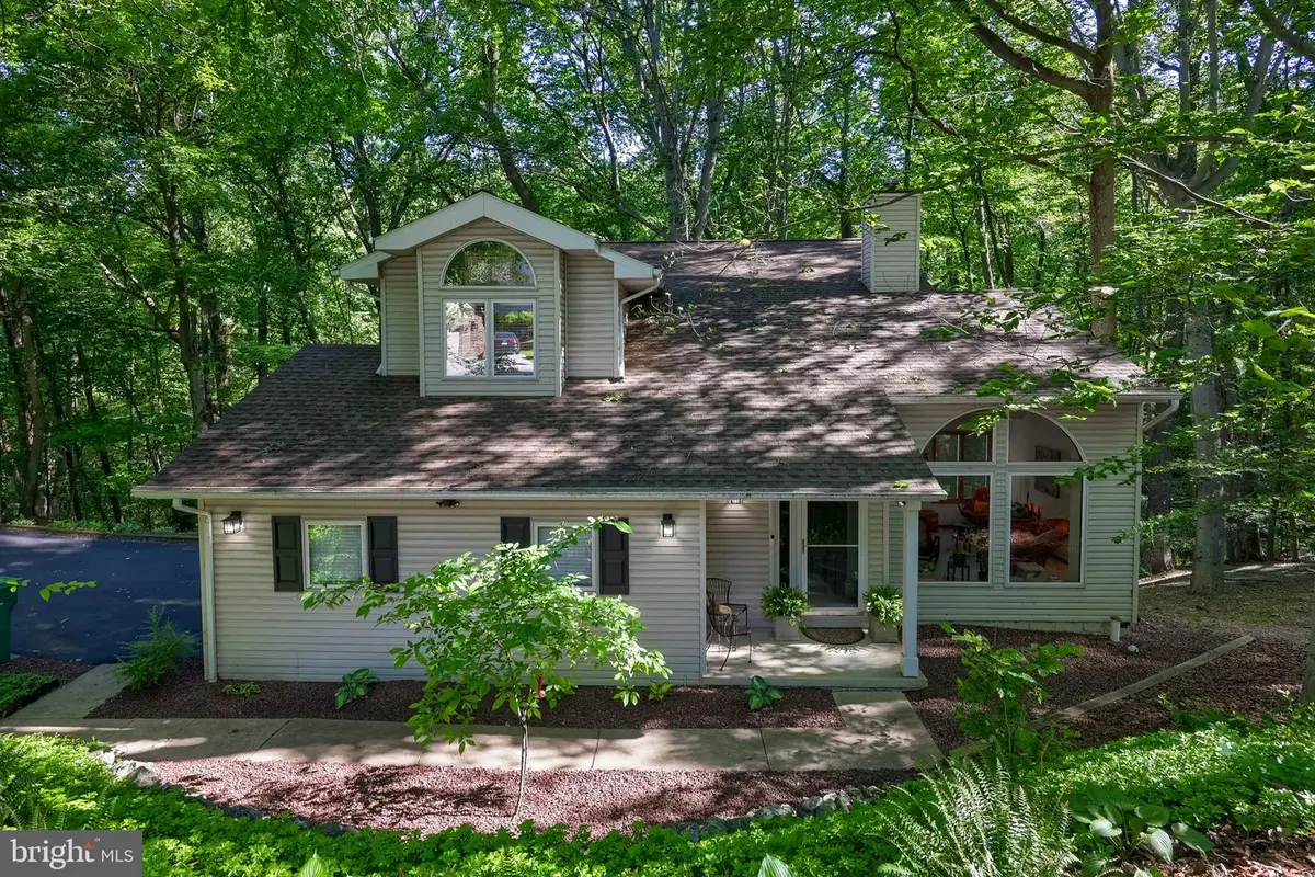 835 Verden Dr, Hummelstown, PA 17036 - #1