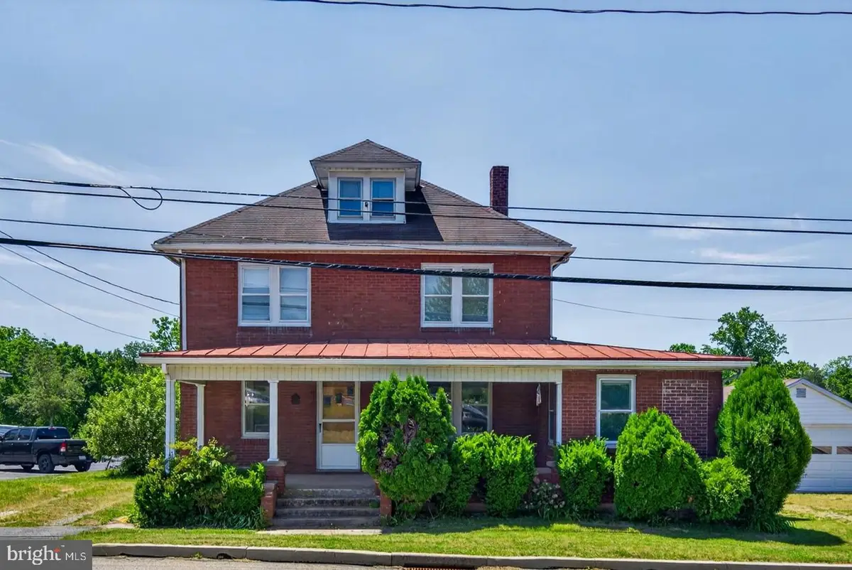 940 Peters Mountain Rd, Dauphin, PA 17018 - #1