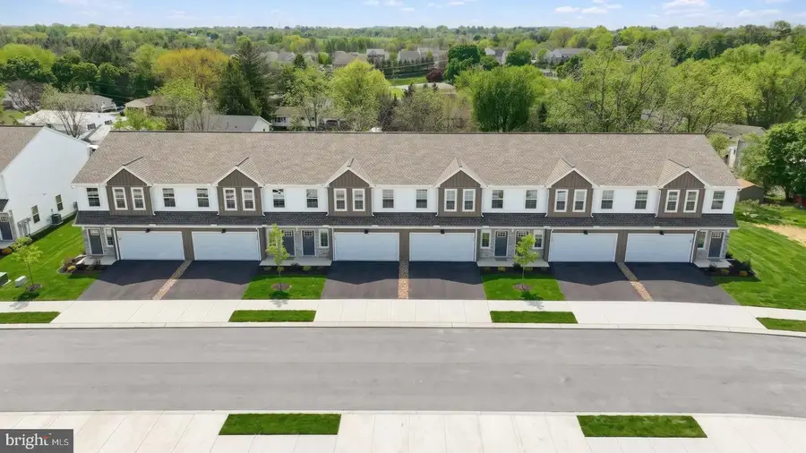 7847 Oak Brook Dr, Harrisburg, PA 17112 - #2