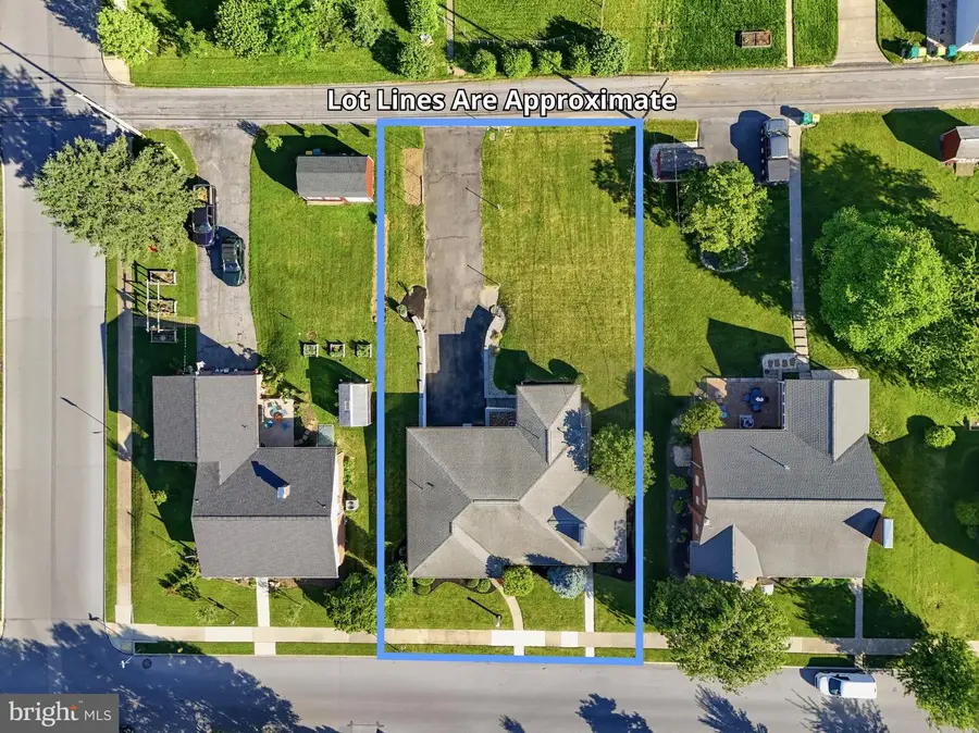 412 W Caracas Ave, Hershey, PA 17033 - #3