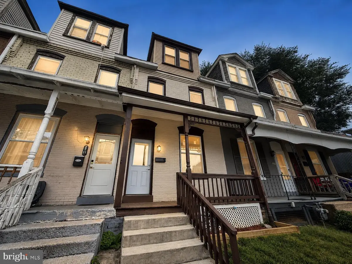 2209 Logan St, Harrisburg, PA 17110 - #1